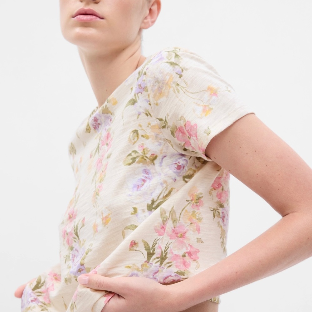 NWT GAP X LOVESHACKFANCY Floral shrunken T-shirt size MEDIUM